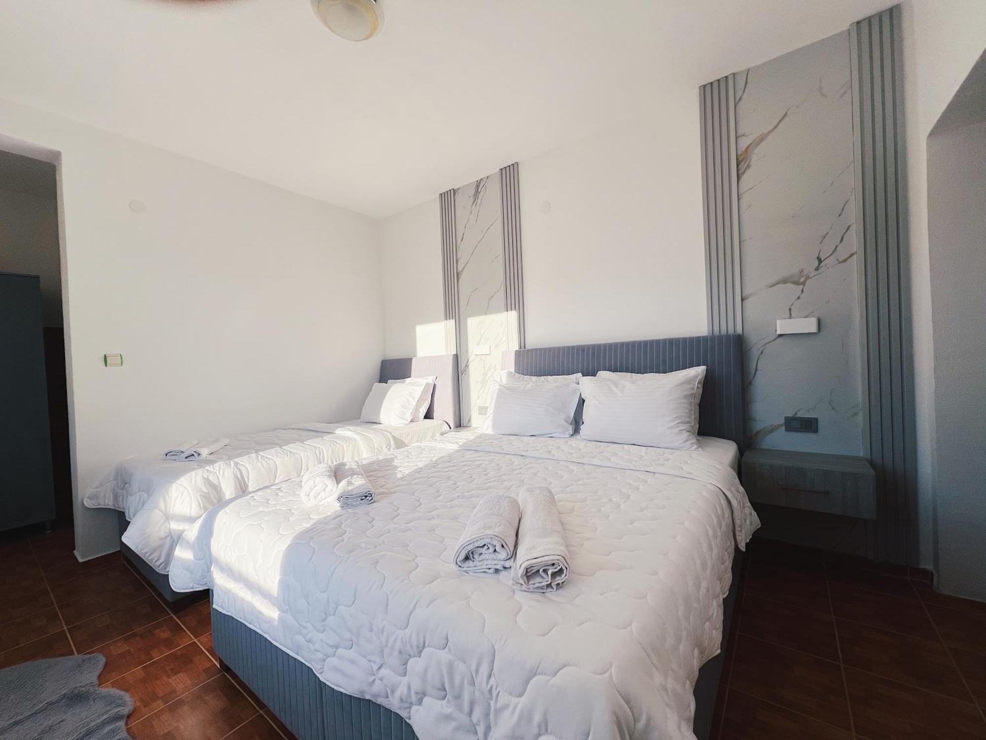 Apartments Fat E Jet - Pool & Breakfast Ulcinj Quarto foto